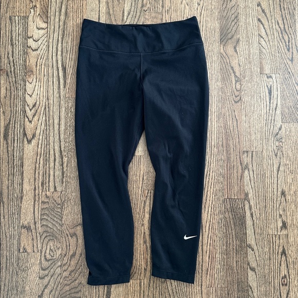 Women’s Nike Sportswear Classic High-Waisted 7/8 Leggings (3) - Picture 2 of 4